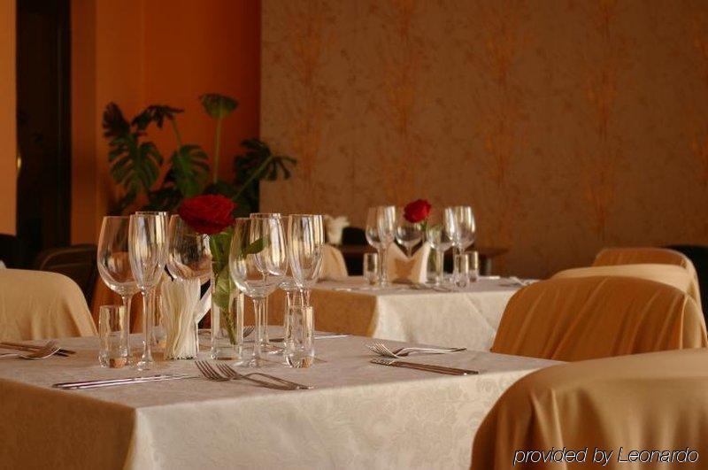 Centre Hotel คอนัส ร้านอาหาร รูปภาพ