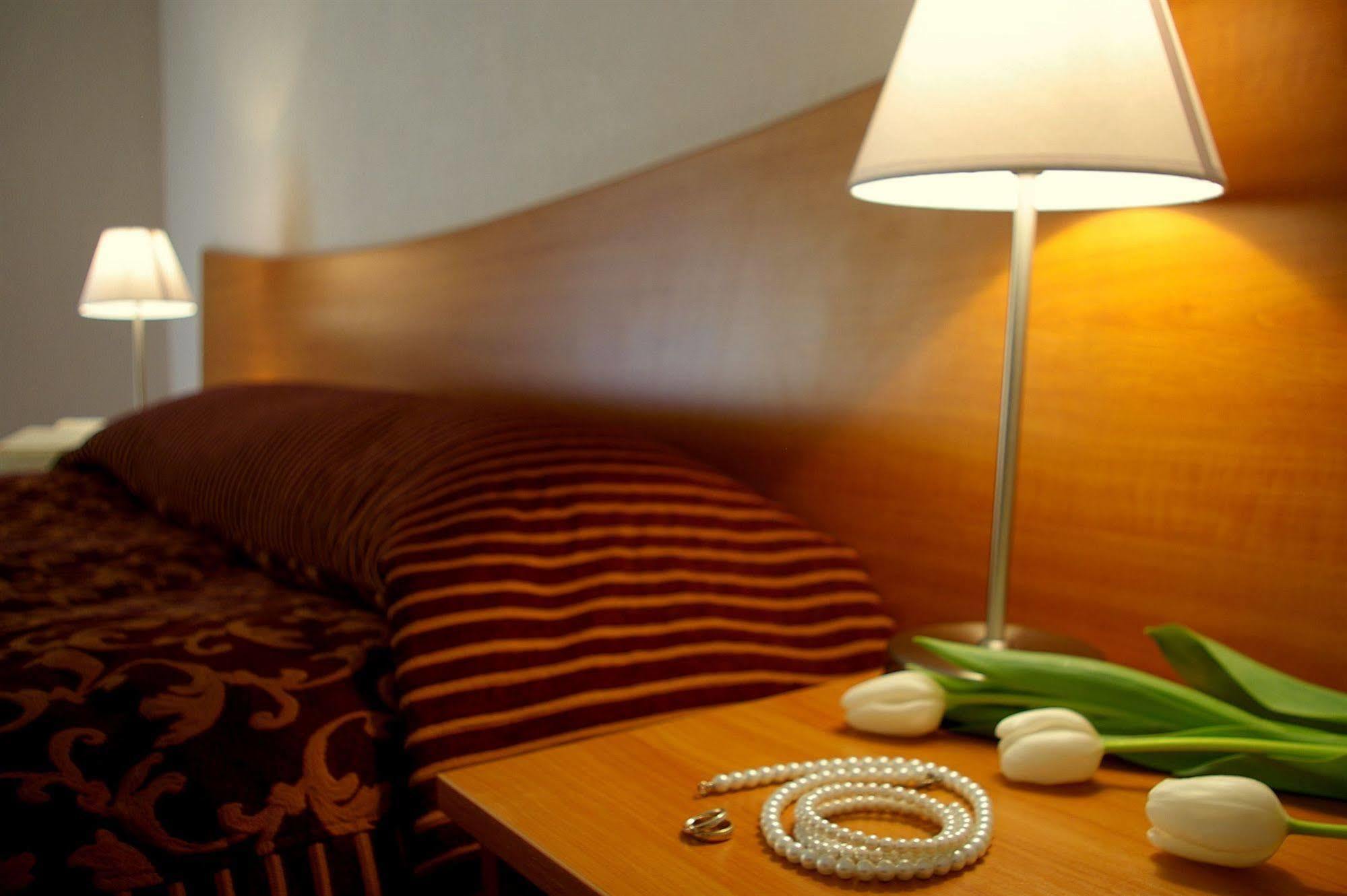 Centre Hotel คอนัส ภายนอก รูปภาพ