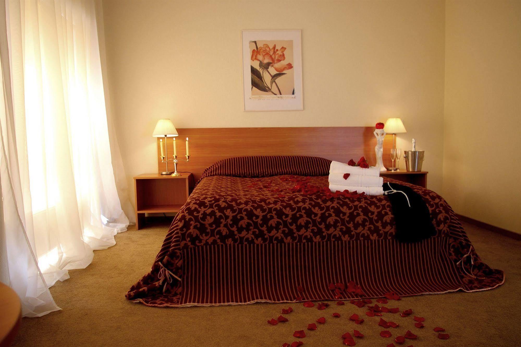 Centre Hotel คอนัส ภายนอก รูปภาพ