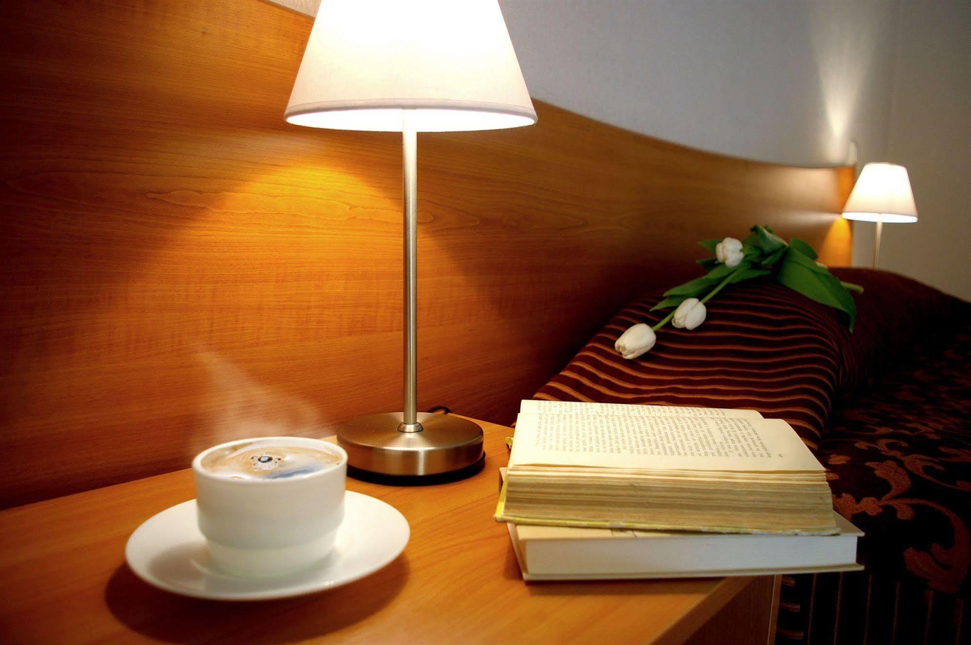 Centre Hotel คอนัส ภายนอก รูปภาพ